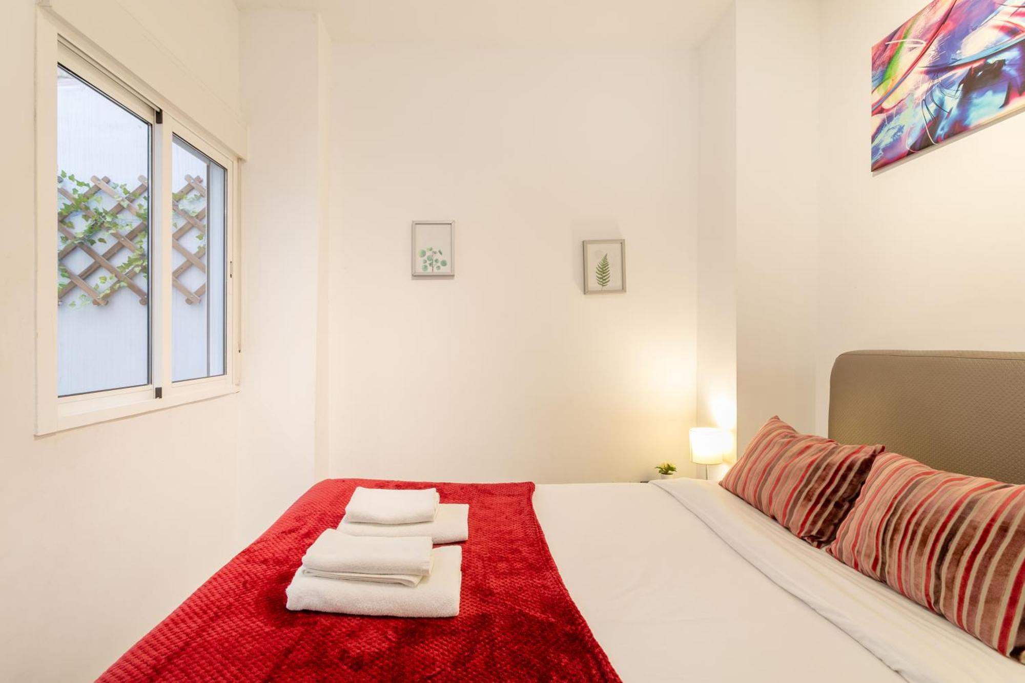 Apartamentos San Leandro, Centro Alicante Exterior photo